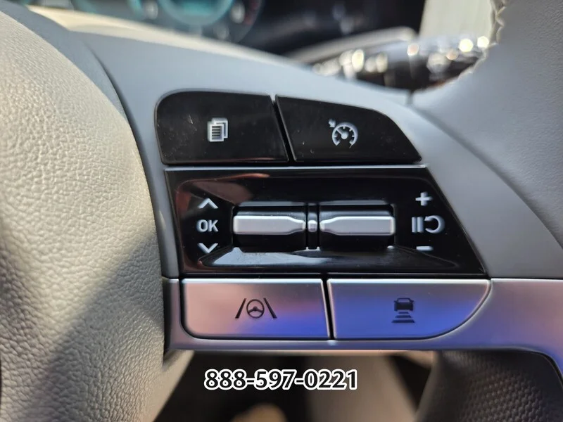 2023 Hyundai Elantra SEL - Photo 27