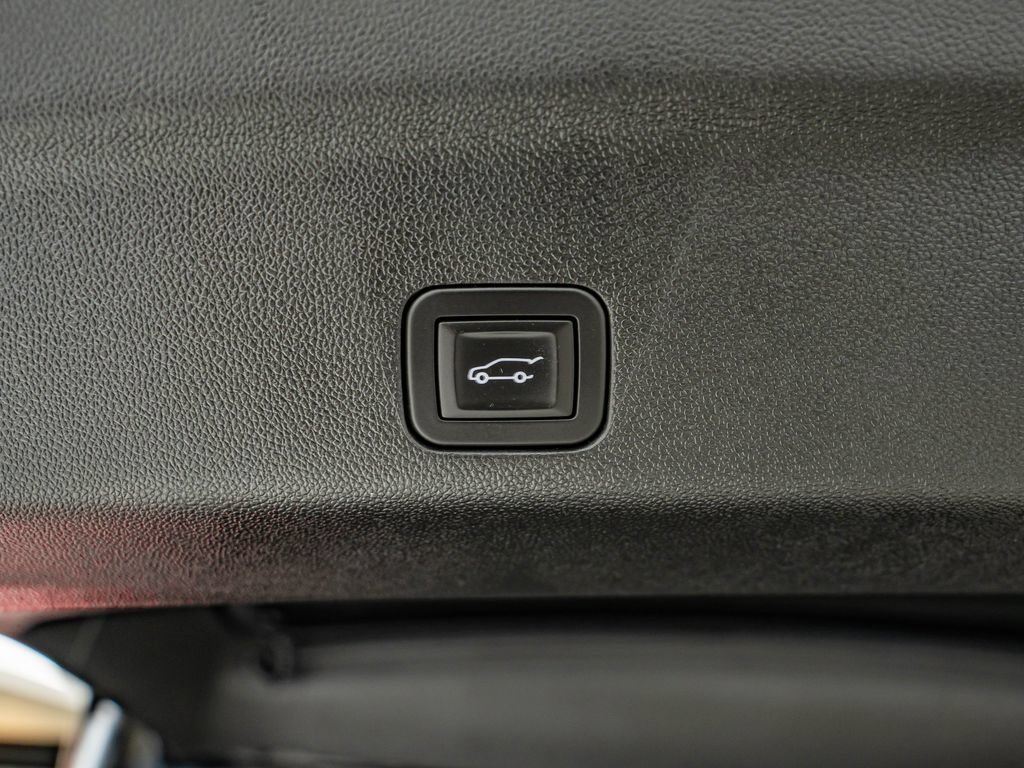 Used 2025 Black Raven Cadillac V-Series image 47