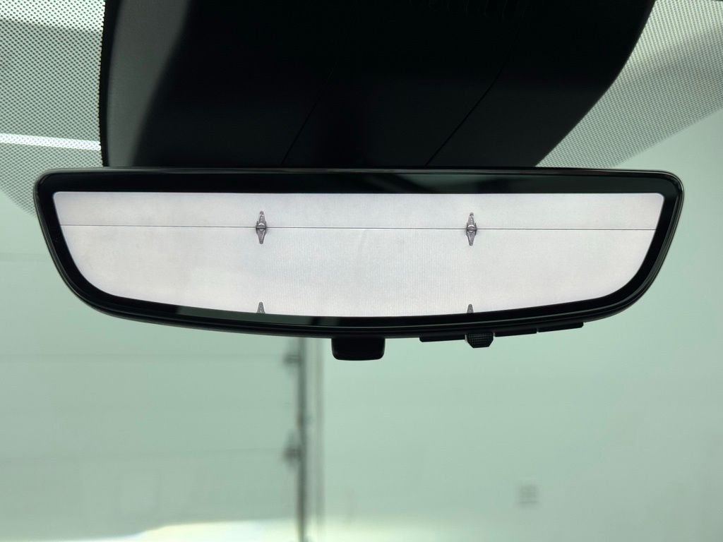 Used 2026 Glacier White Tricoat GMC Denali Ultimate image 8