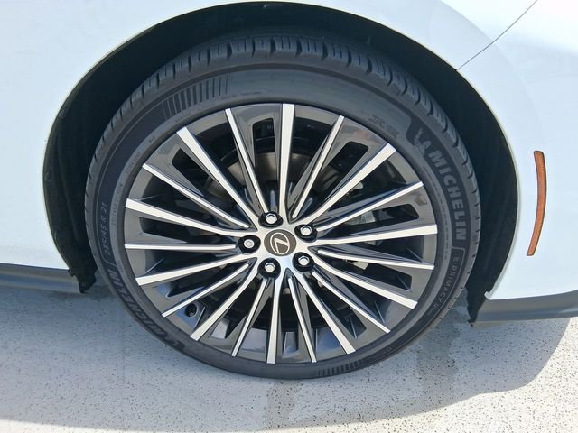 New 2026 Ultra White Lexus ES 350e LUXURY image 10