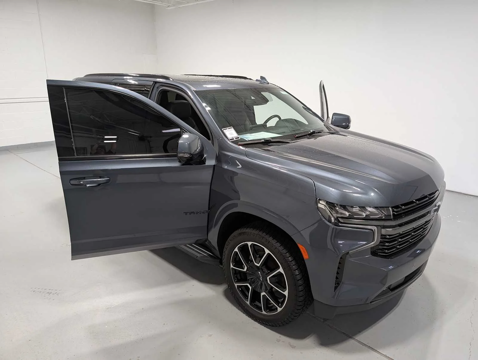 Used 2021 Shadow Gray Metallic Chevrolet RST image 17