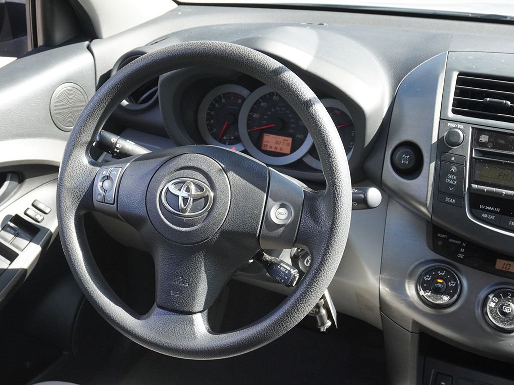 Used 2011 Silver Toyota Base image 31