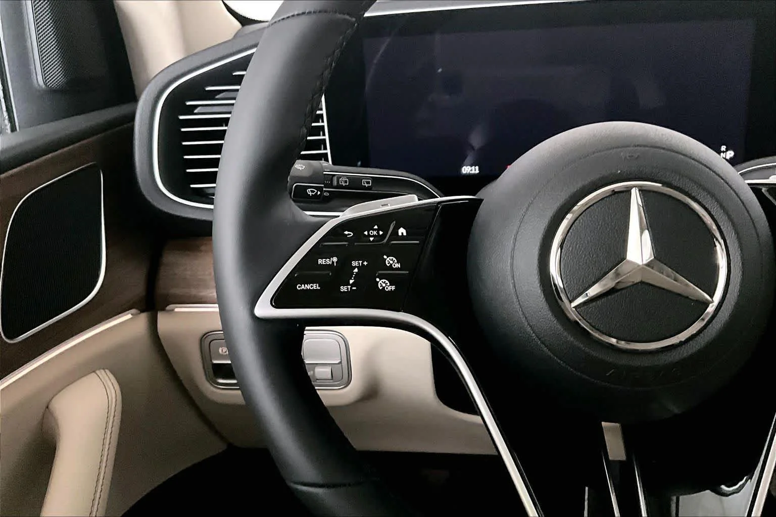 New 2026 Twilight Blue Metallic Mercedes-Benz GLE 350 image 23