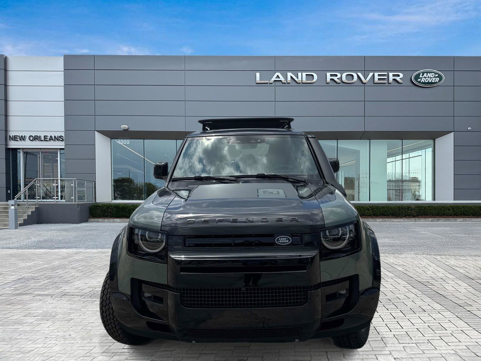 New 2026 Keswick Green Land Rover  image 4