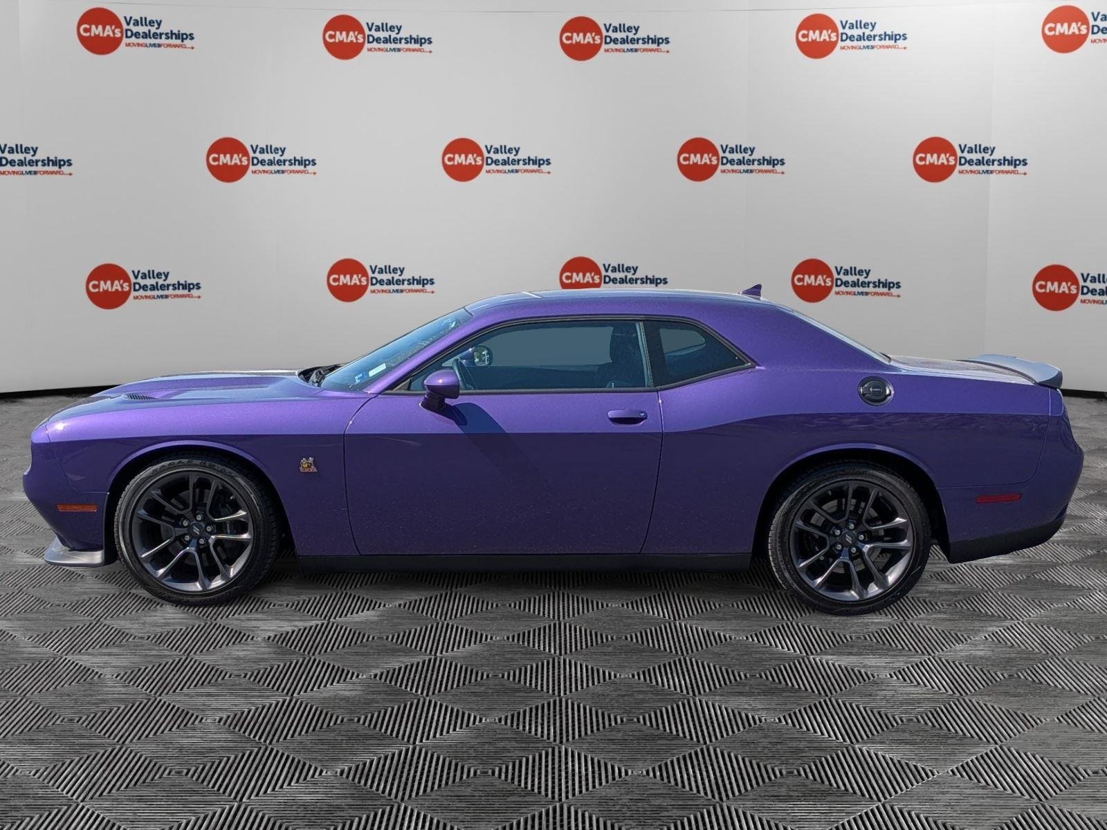 Used 2023 Plum Crazy Pearlcoat Dodge R/T Scat Pack image 8