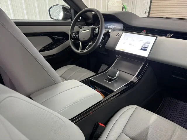 New 2026 Tribeca Blue Metallic Land Rover S image 21