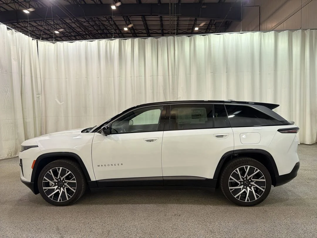 Used 2025 Bright White Clearcoat Jeep Limited image 6