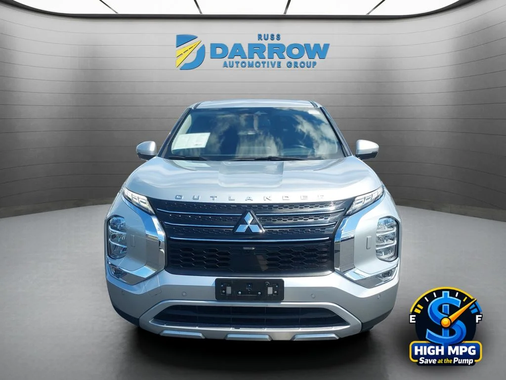 Used 2024 Silver Mitsubishi SE image 8