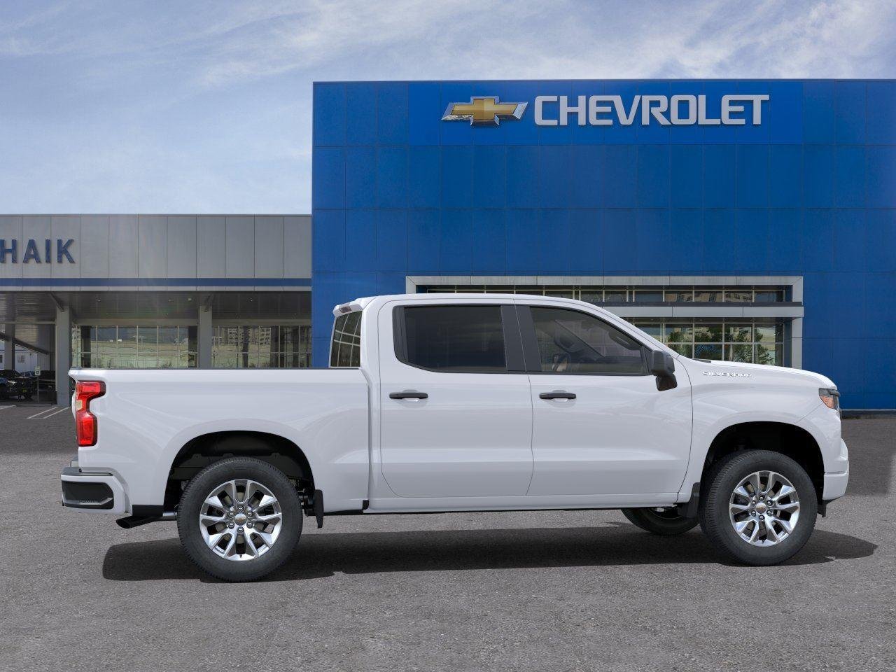 New 2025 Summit White Chevrolet Custom image 5