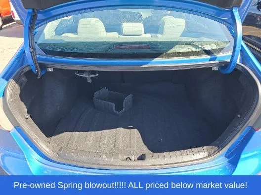 Used 2017 Blue Hyundai SE image 16