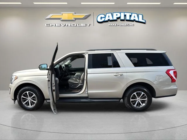 Used 2018 Gold Ford XLT image 9
