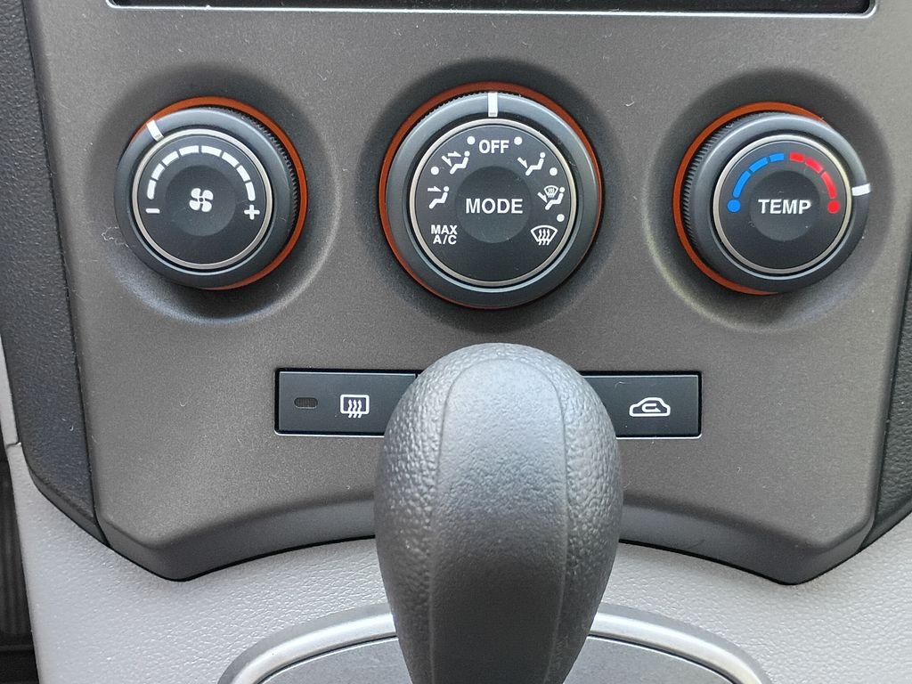 Used 2007 White Kia LX image 18