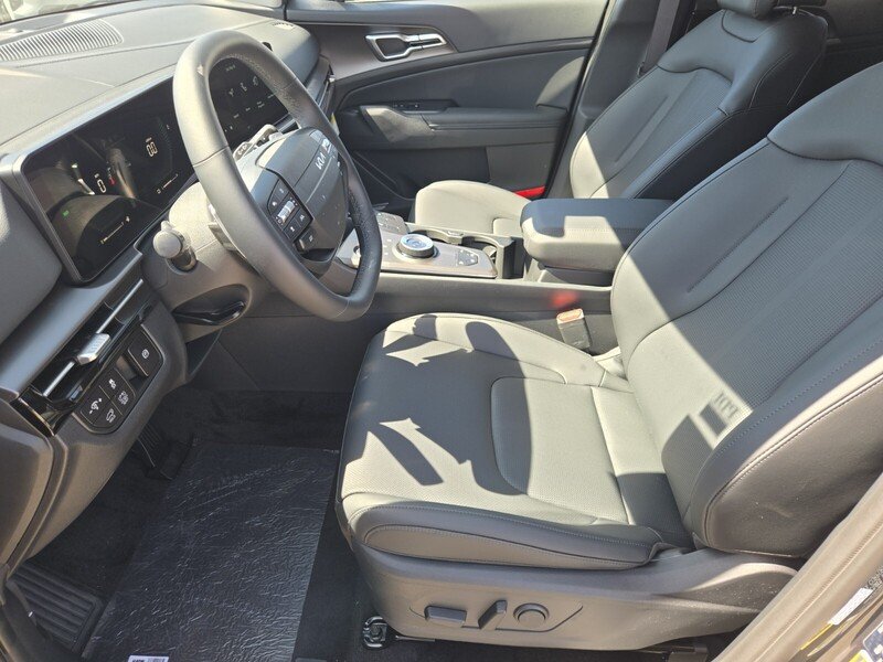 New 2026 Gravity Gray Kia EX image 6
