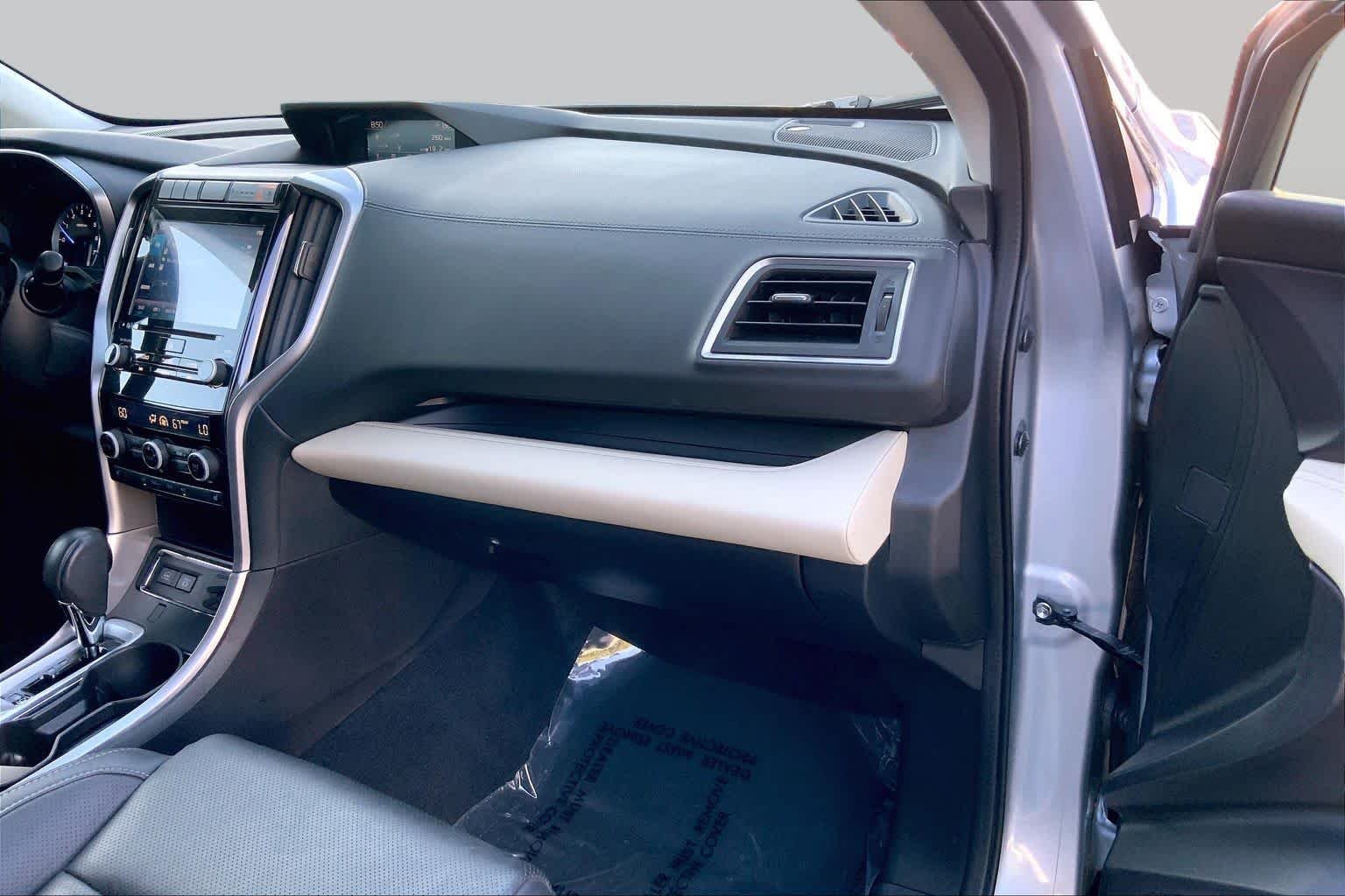 Used 2021 Ice Silver Metallic Subaru Limited image 16