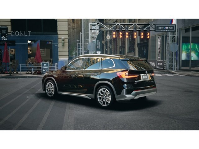 New 2027 Black Sapphire Metallic BMW xDrive28i image 2