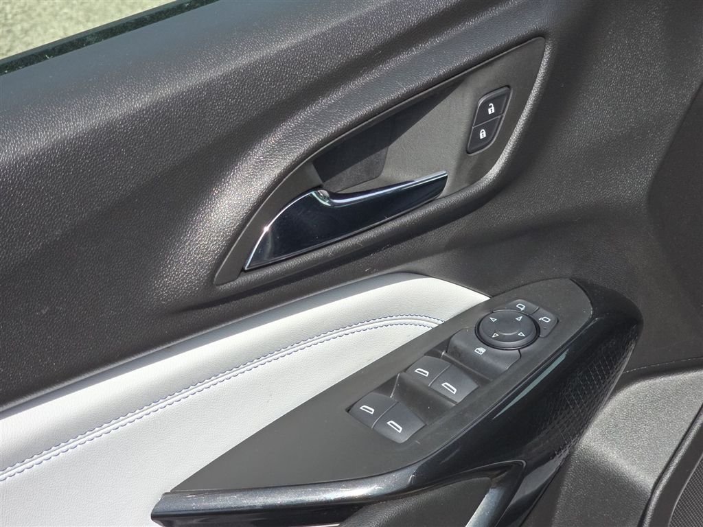 Used 2025 Gray Chevrolet LT image 19