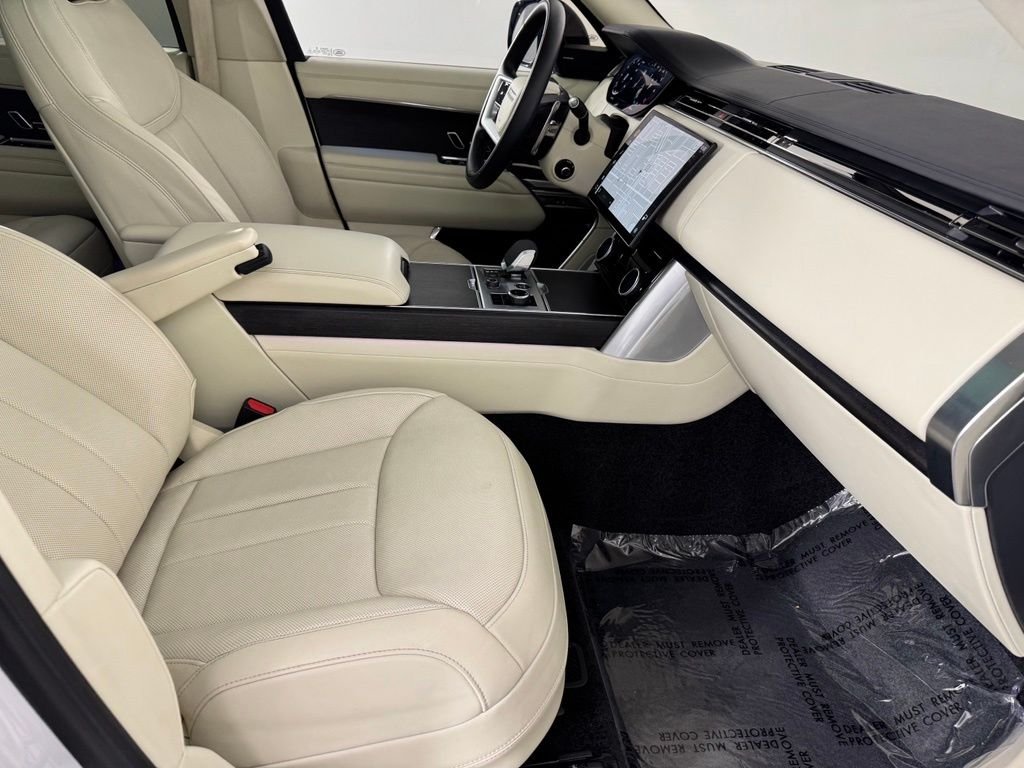 Certified Used 2023 Ostuni White Pearl Land Rover SE image 38