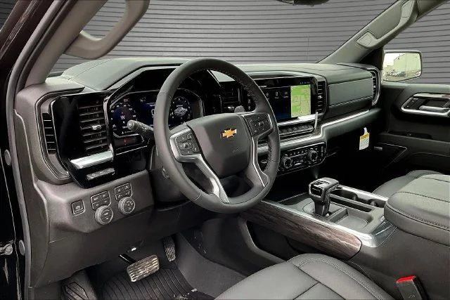 2026 Chevrolet Silverado 1500 LTZ - Photo 7
