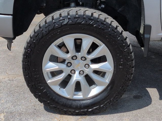 Used 2023 Gray Chevrolet Custom image 11