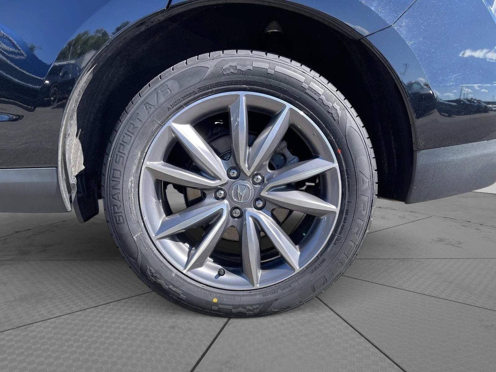 Used 2024 Majestic Black Pearl Acura SH-AWD w/Tech image 27