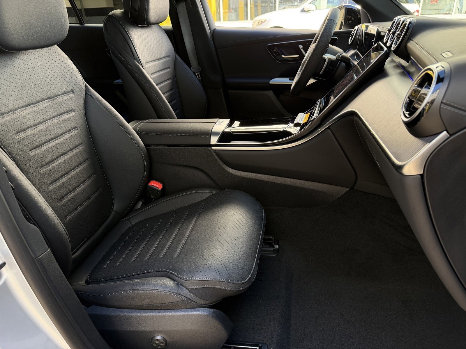 New 2026 Black Mercedes-Benz GLC 300 image 40