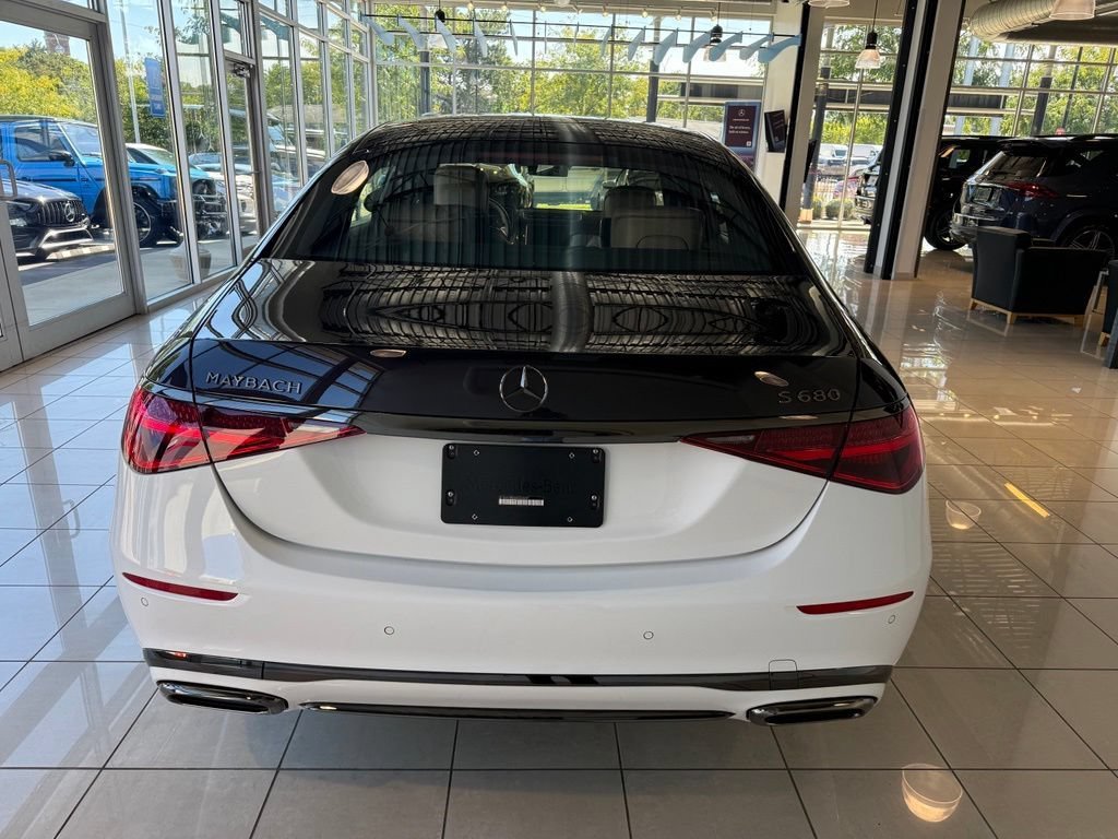 New 2025 MANUFAKTUR Moonlight White Metallic Mercedes-Benz Maybach S 680 image 24