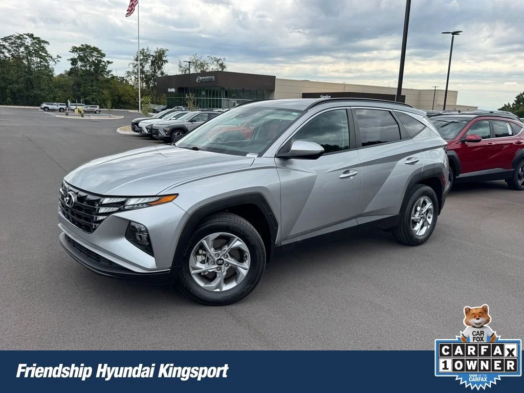 Used 2024 Silver Hyundai SEL image 1