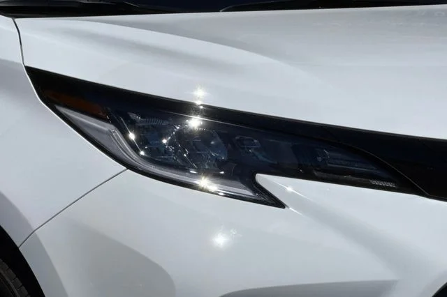 New 2026 Ice Cap Toyota  XSE image 31