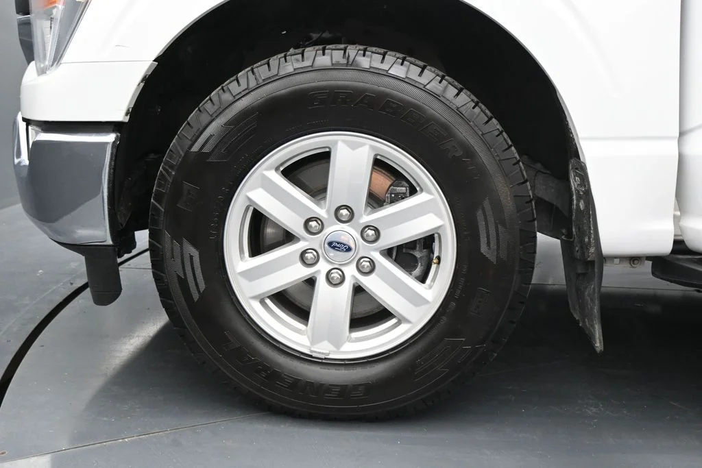 Used 2022 White Ford XLT image 28