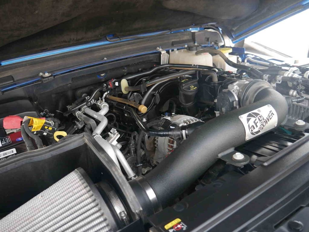 Used 2022 Blue Jeep Mojave image 13