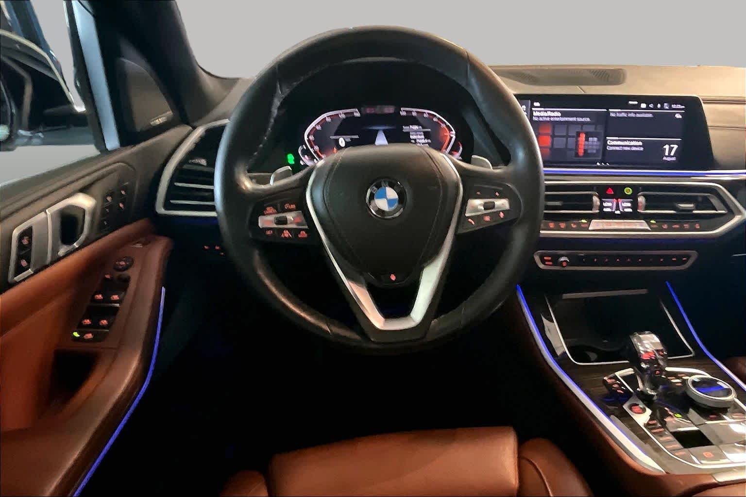 Used 2021 Mineral White Metallic BMW sDrive40i image 5