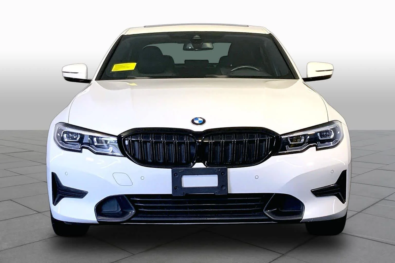 Used 2022 Alpine White BMW 330i xDrive image 4