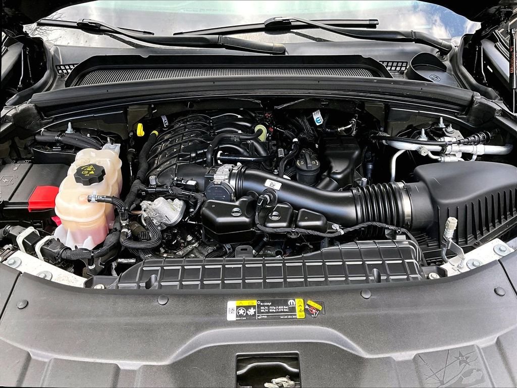 Used 2023 Black Jeep Limited image 30