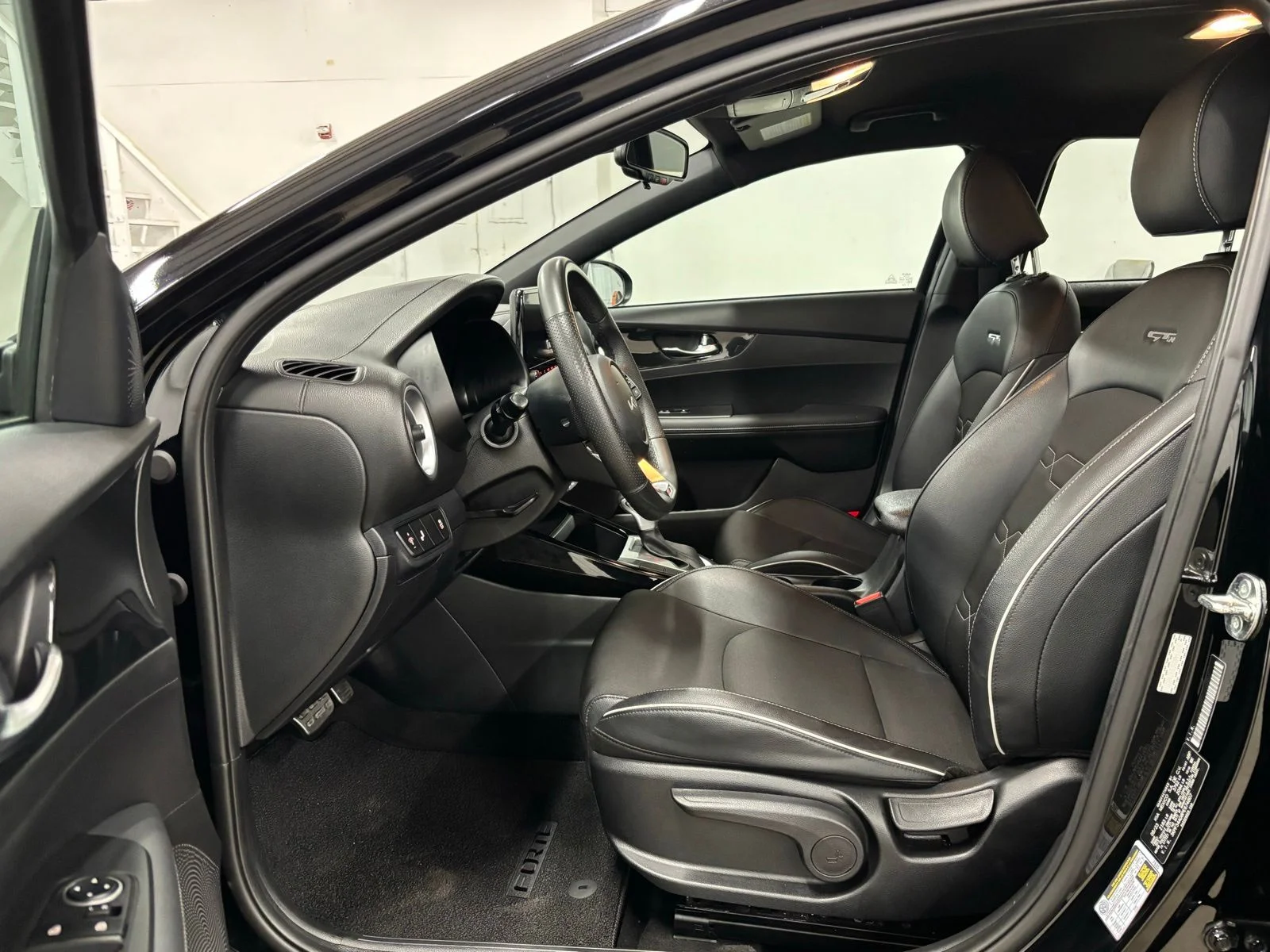Used 2023 Black Kia GT-Line image 14