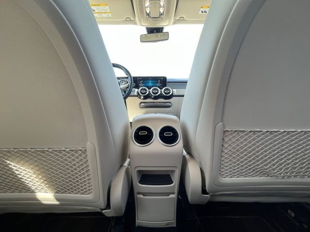 Used 2020  Mercedes-Benz GLB 250 image 30