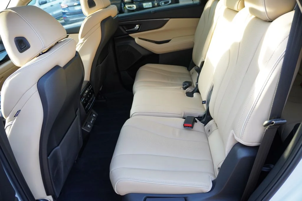 Used 2024 Platinum White Pearl Acura Advance image 17