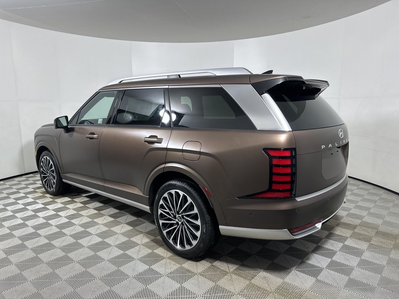 New 2026 Earthy Brass Matte Hyundai Calligraphy image 5