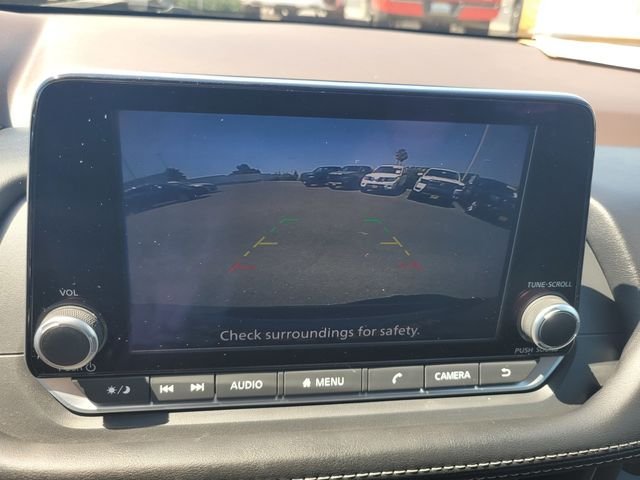 Used 2023 Gray Nissan S image 21