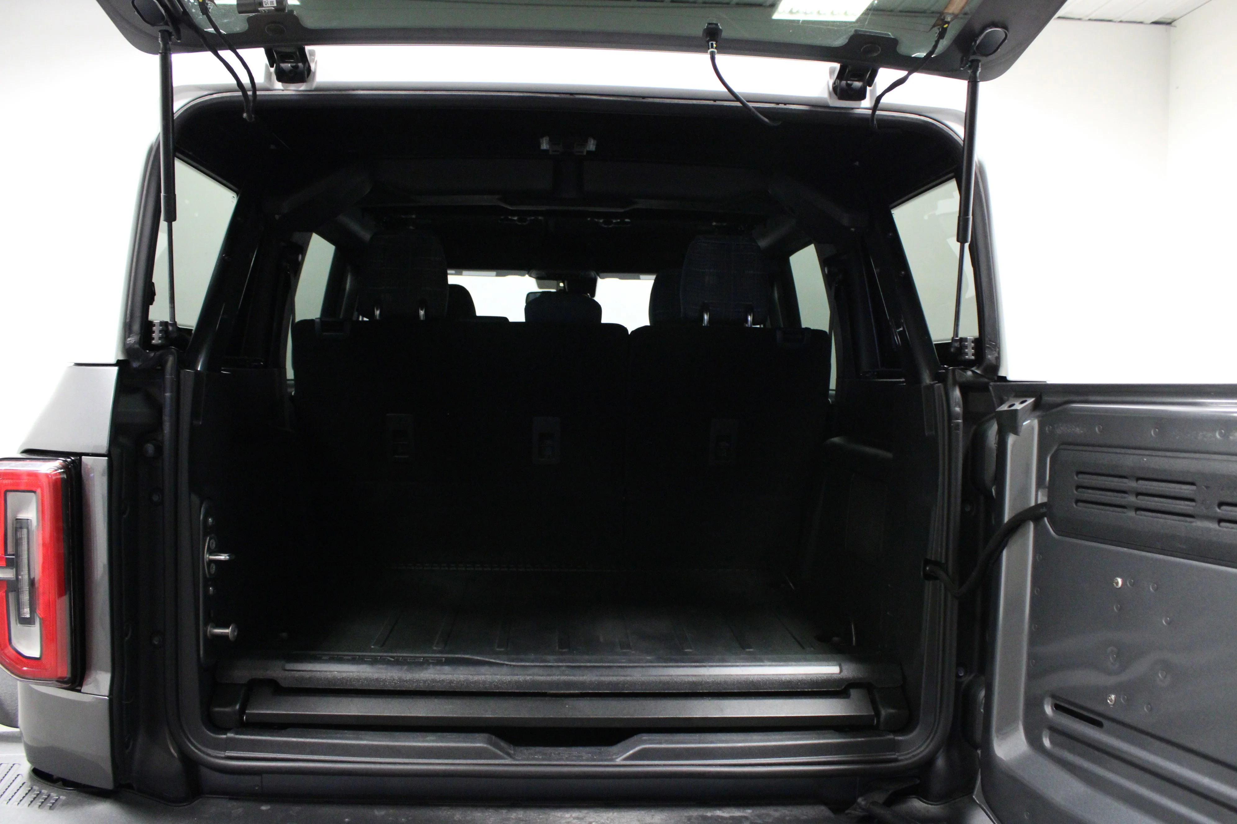 Used 2023 Carbonized Gray Metallic Ford Heritage Edition image 14