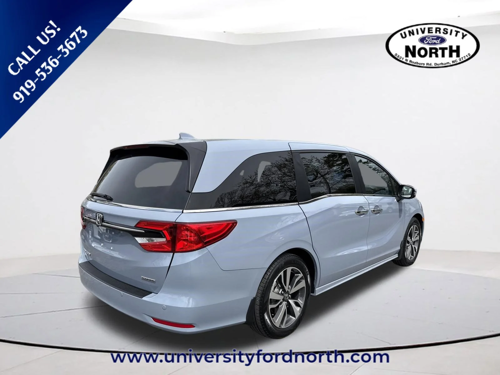 Used 2024 Sonic Gray Pearl Honda Touring image 6
