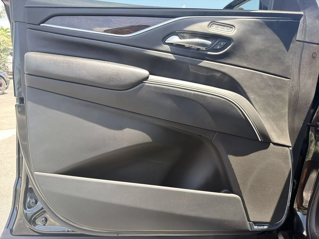 Used 2021 BLACK RAVEN Cadillac Sport Platinum image 28