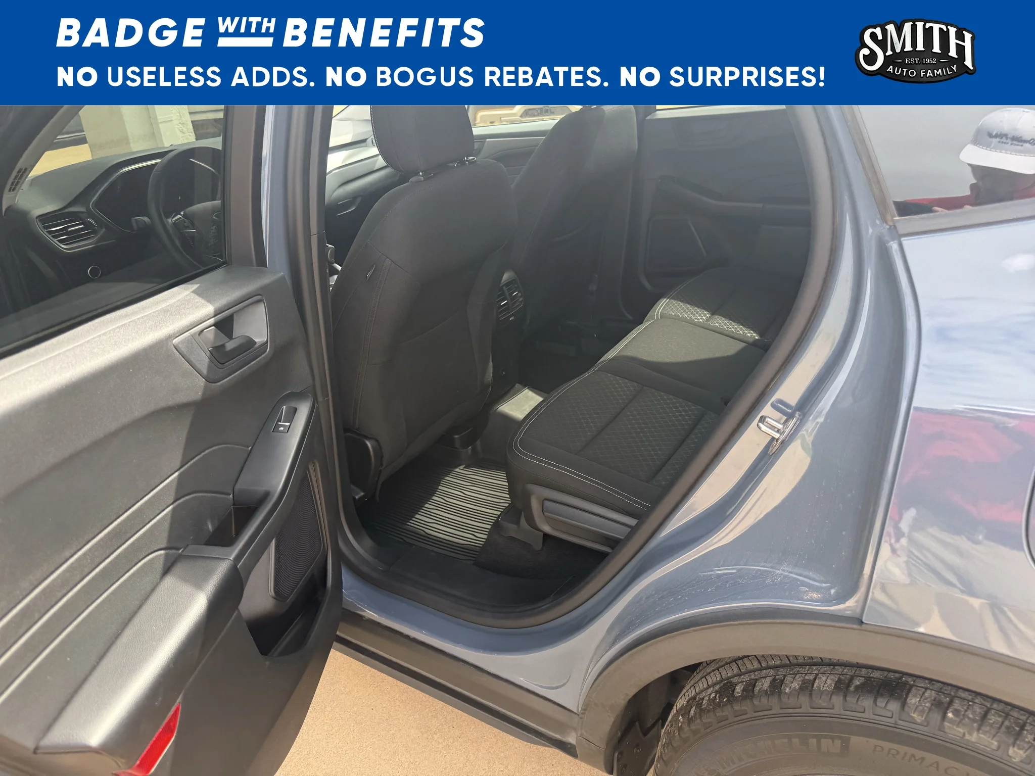 Used 2024 Vapor Blue Metallic Ford Active image 11