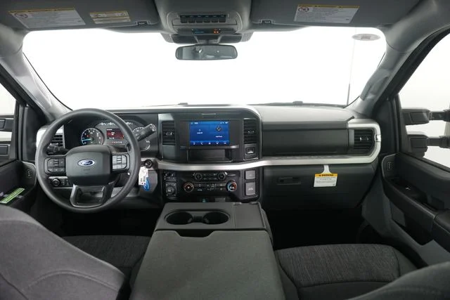 New 2026 Oxford White Ford F-250® XLT image 32