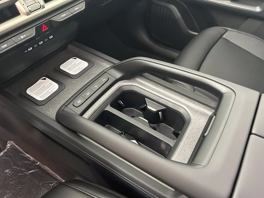 New 2027 Ebony Black Kia S image 8