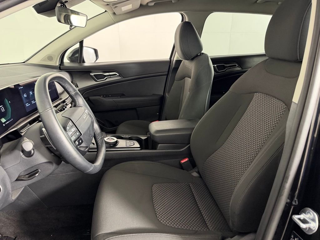 Used 2026 Fusion Black Kia S image 21
