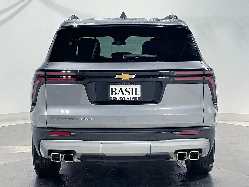 Used 2025 Gray Chevrolet LT image 12
