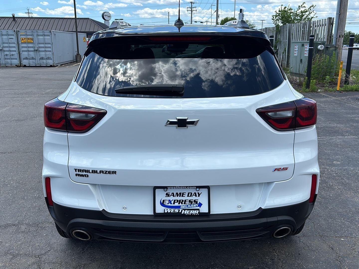 Used 2024 Summit White Chevrolet RS image 6