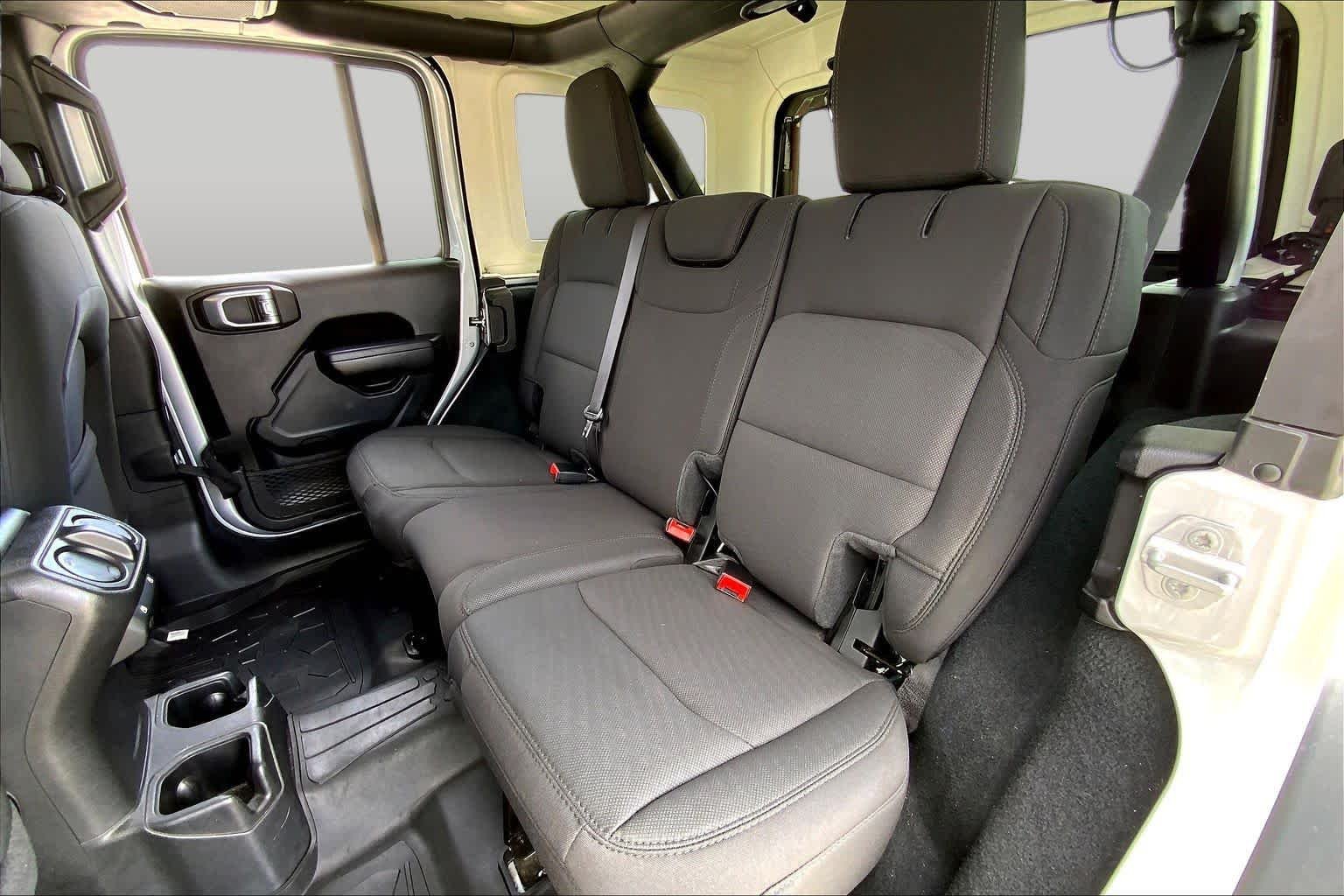 Used 2022 Silver Zynith Clearcoat Jeep Unlimited Willys image 20