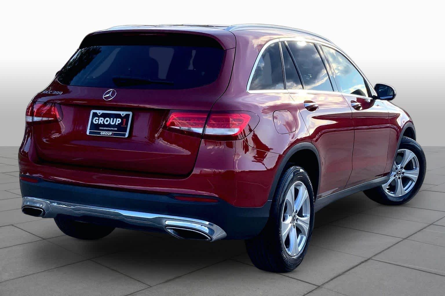 Used 2017 designo Cardinal Red Metallic Mercedes-Benz GLC 300 image 12
