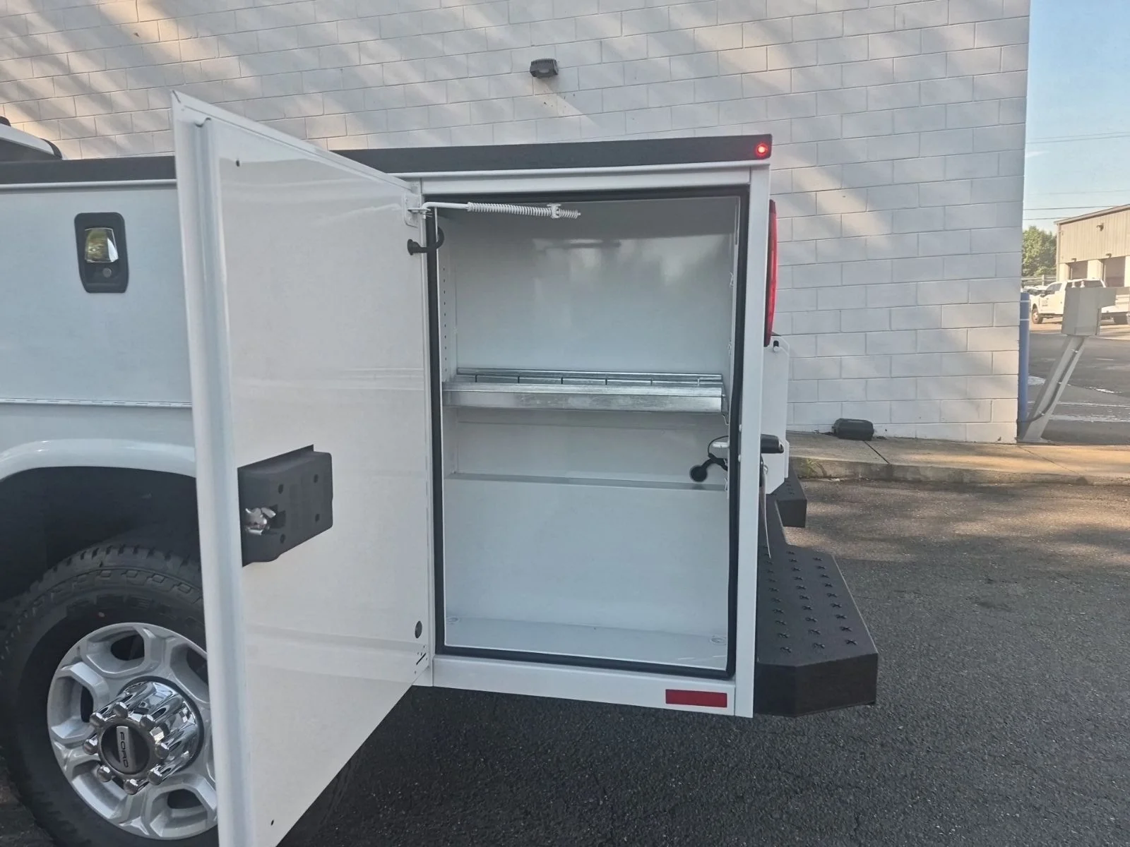 New 2026 Oxford White Ford XLT SERVICE BODY image 29